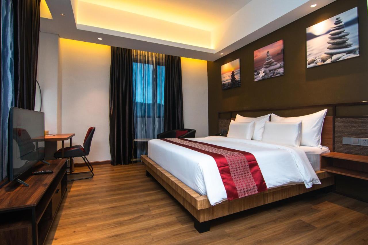Parkside Gayo Petro Hotel Takengon Esterno foto