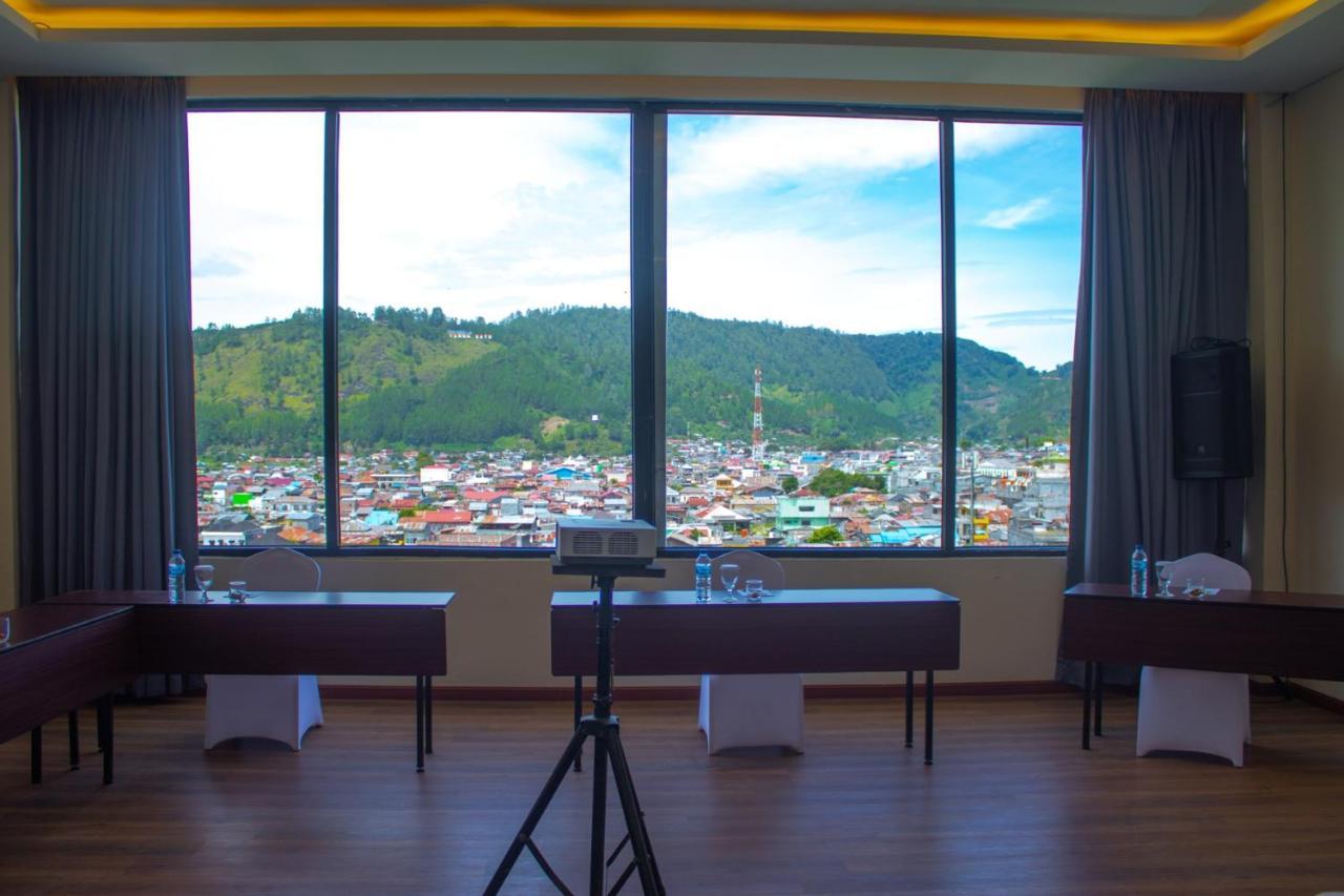 Parkside Gayo Petro Hotel Takengon Esterno foto