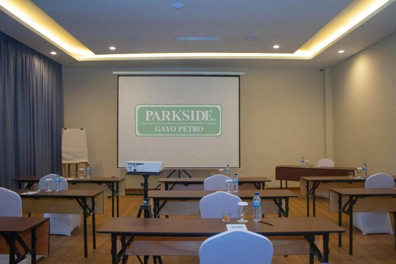 Parkside Gayo Petro Hotel Takengon Esterno foto