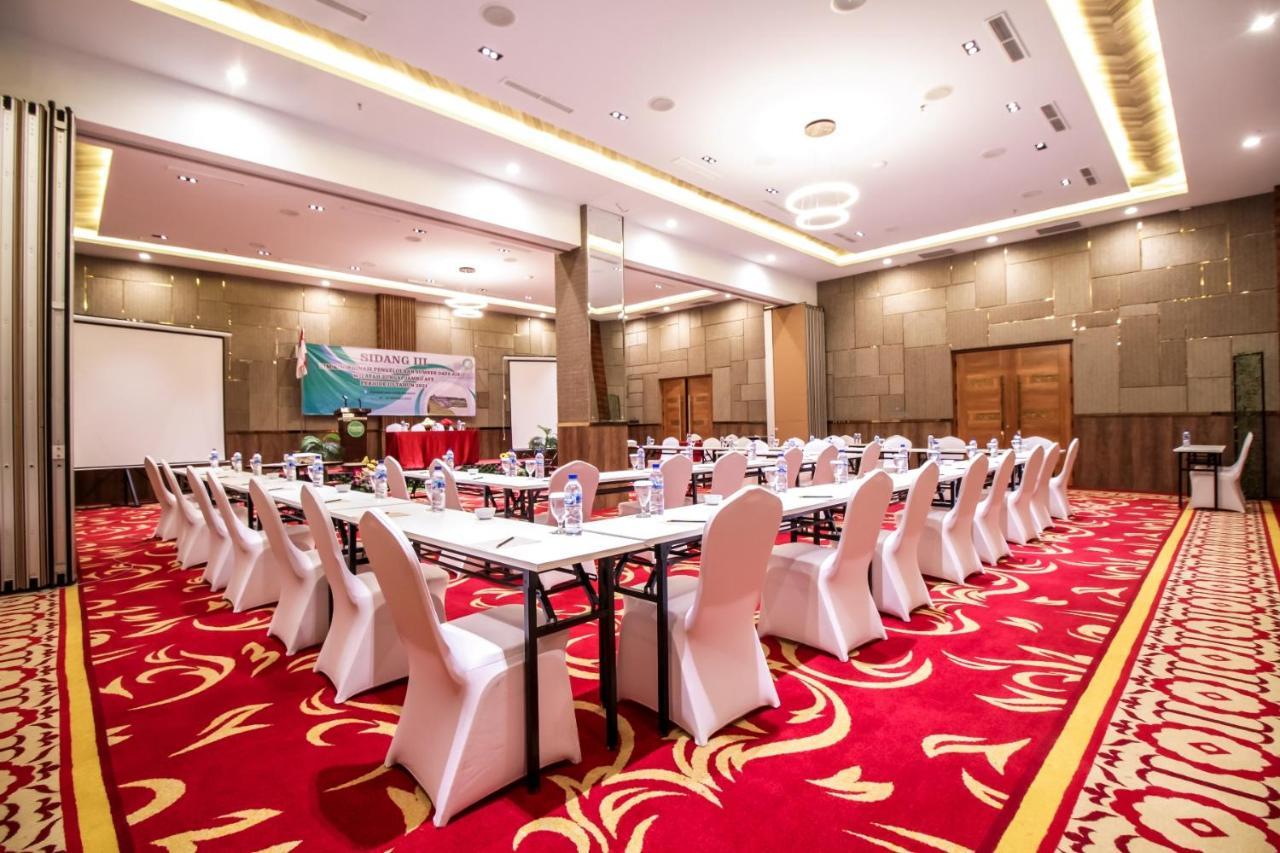 Parkside Gayo Petro Hotel Takengon Esterno foto