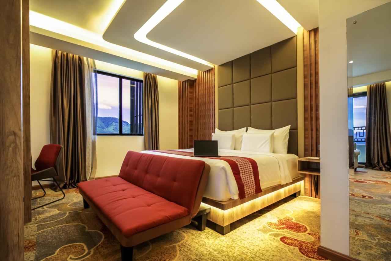 Parkside Gayo Petro Hotel Takengon Esterno foto